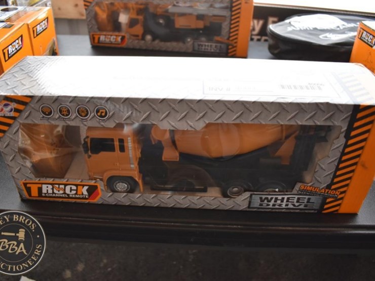 future-remote-control-cement-mixer-truck-image-1
