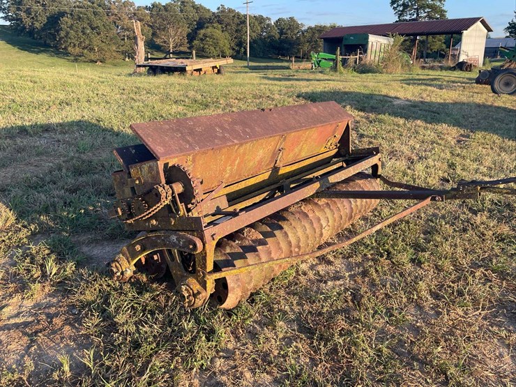7'-vestal-cultipacker-seeder-image-5