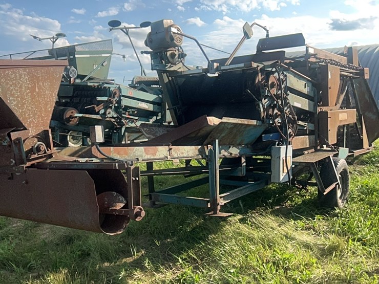 (2)-better-built-model-950-potato-seed-cutters-image-19