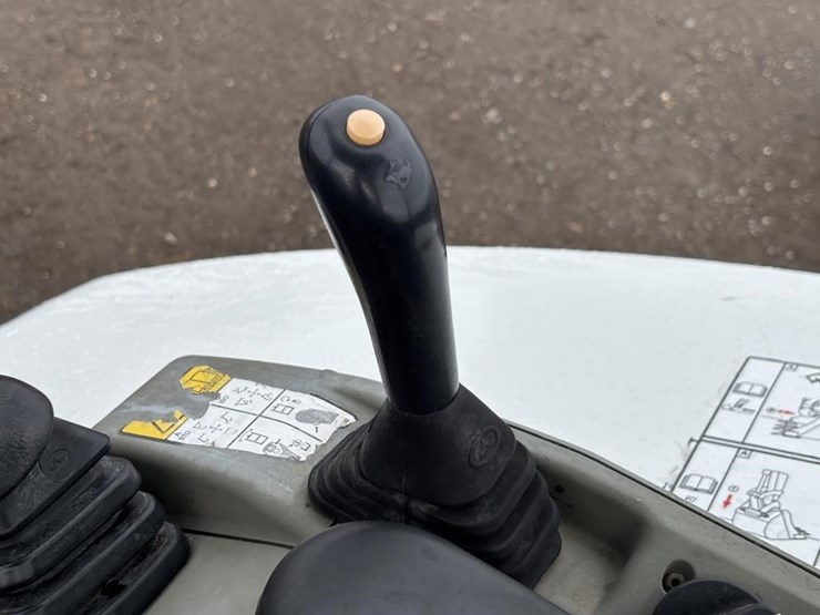 2019-bobcat-e32i-image-34