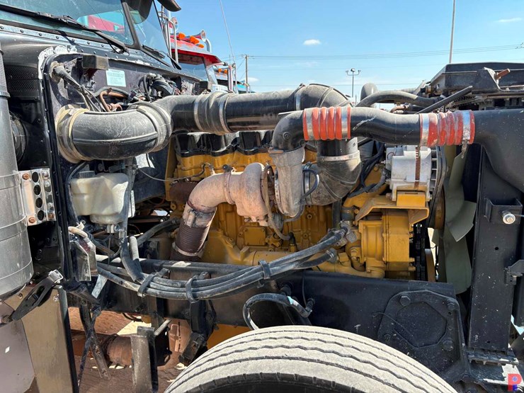 2002-peterbilt-379-image-20