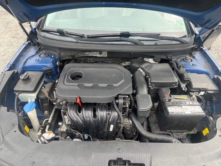 2015-hyundai-sonata-limited-sedan-image-5