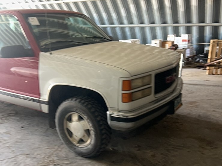 1998-chevrolet-half-ton-four-wheel-drive-pick-up,￼-showing-254,000-miles,-used-for-farm-service-pick-up,-works-great-image-12