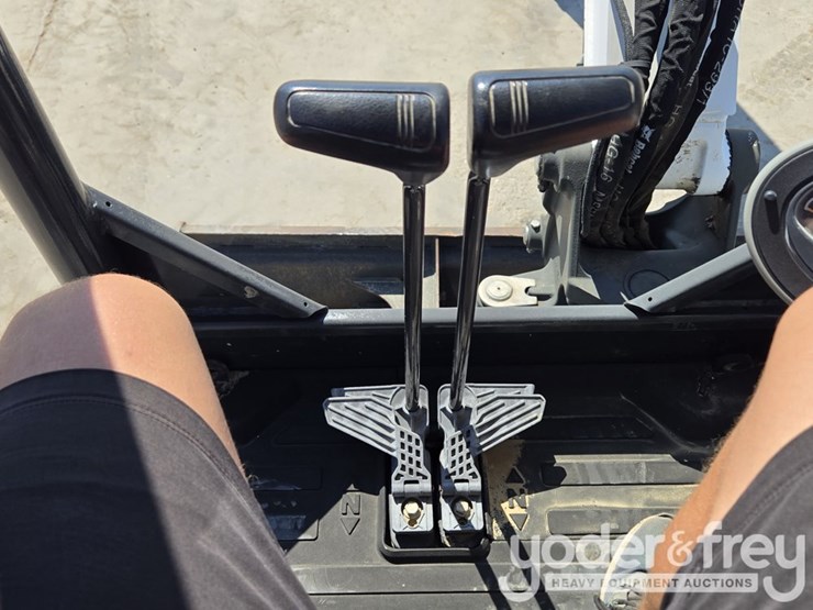 2021-bobcat-e35-image-51