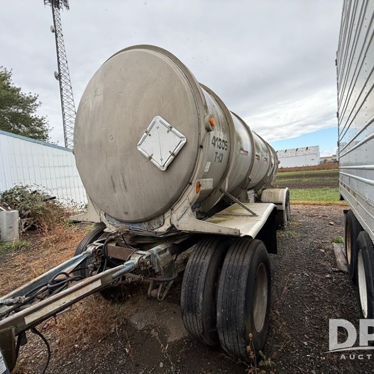 1965 Beall Liquid Transport Trailer (PZ13939, Unit 44207)