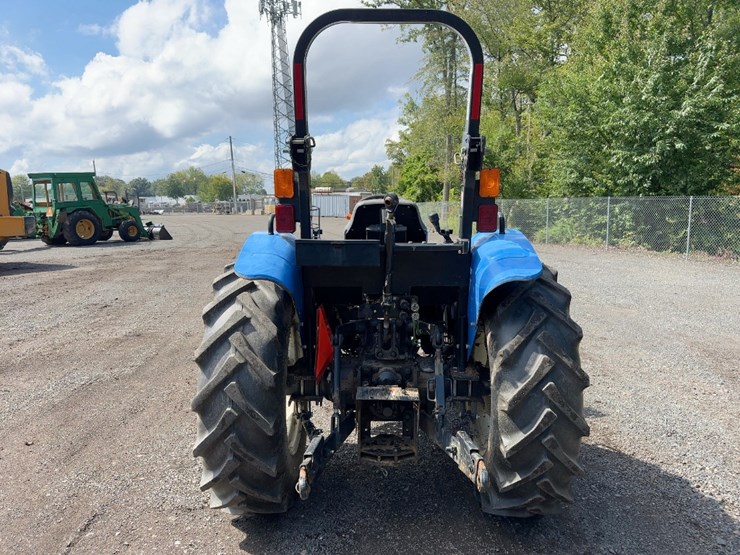 new-holland-workmaster-70-image-4