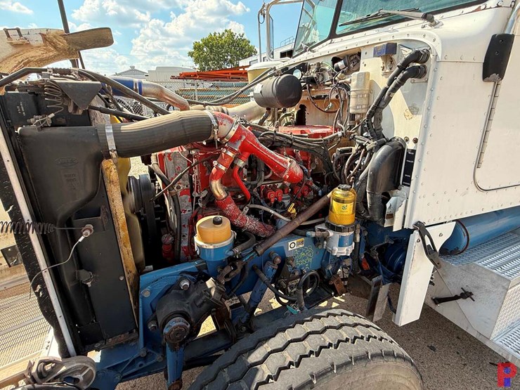 2006-peterbilt-378-image-19