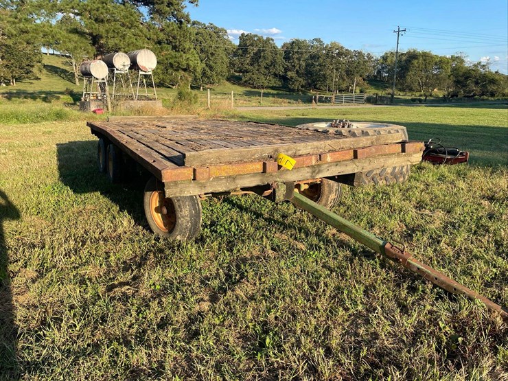 18ft-john-deere-tandem-axle-wagon-image-1