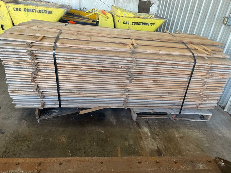 #1897-•-approx.-(196)-cedar-fencing-boards-image-2