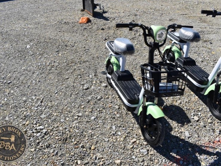 future-electric-scooter,-green-&-black,-serial-9303,-front-basket-image-2