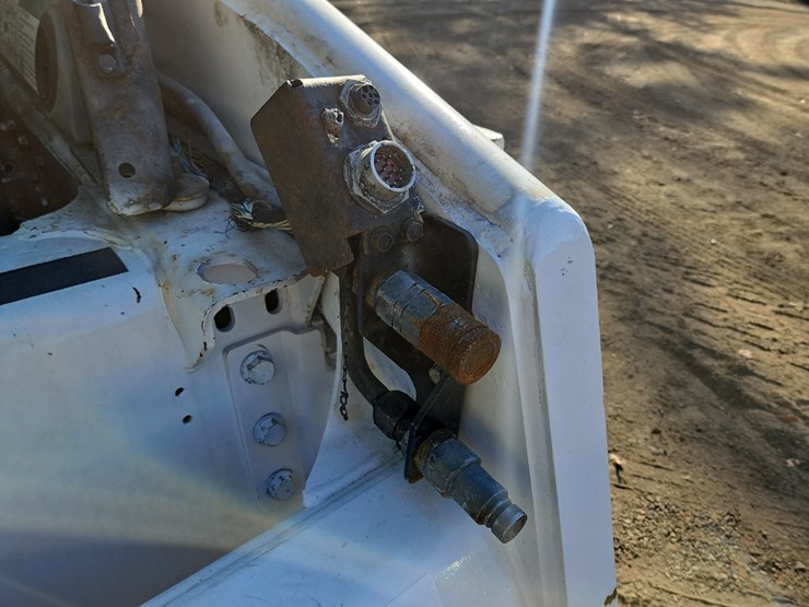 2000-bobcat-864-image-16