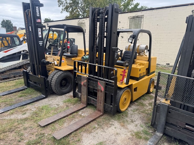 caterpillar-t125d-image-1