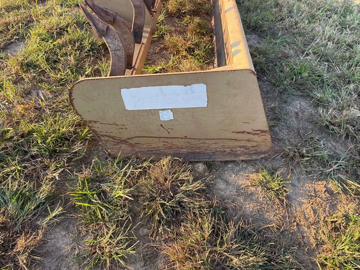 8'-3pt-a-&-b-yard-box-image-12