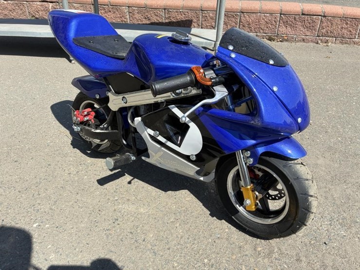 gas-powered-pocket-bike-image-2