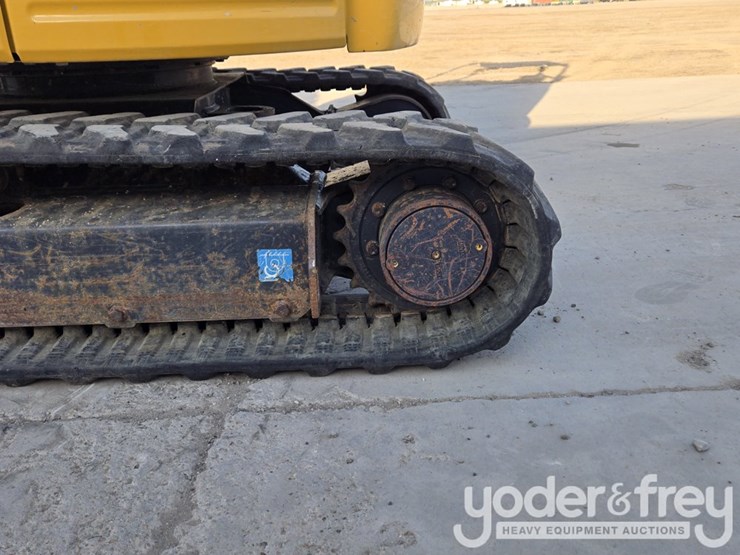 2022-deere-26g-image-17
