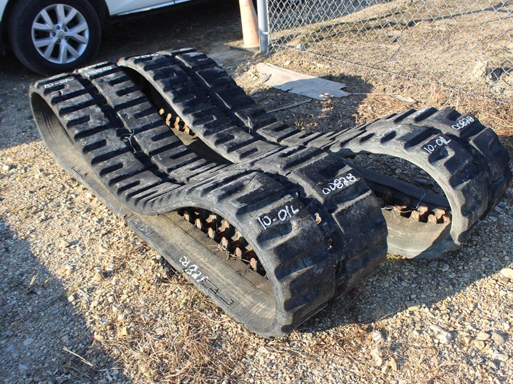 #8170-•-set-of-450-x-55-x-86-rubber-tracks-image-1