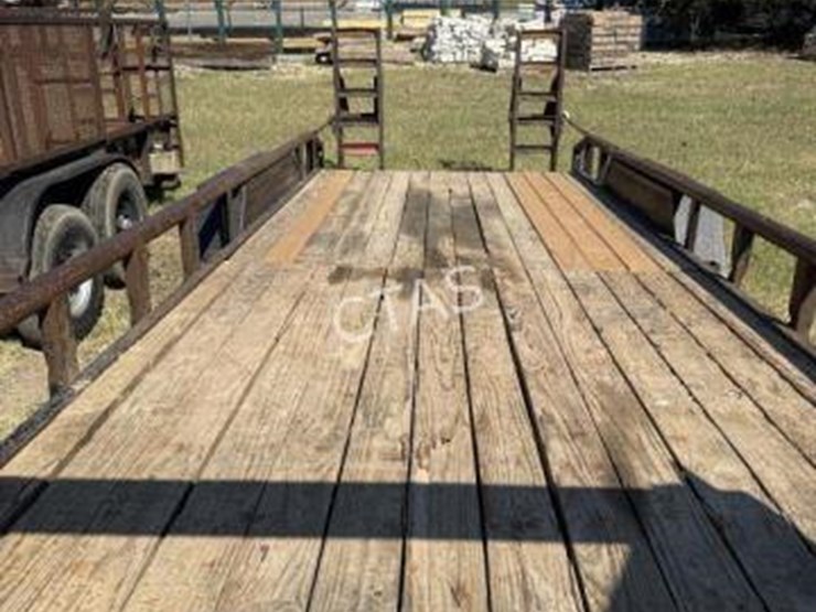 #201-•-2015-texas-bragg-25'-utility-gooseneck-trailer-image-7