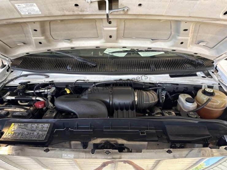 2009-ford-e350-image-15