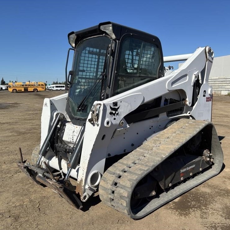 2022 BOBCAT T870