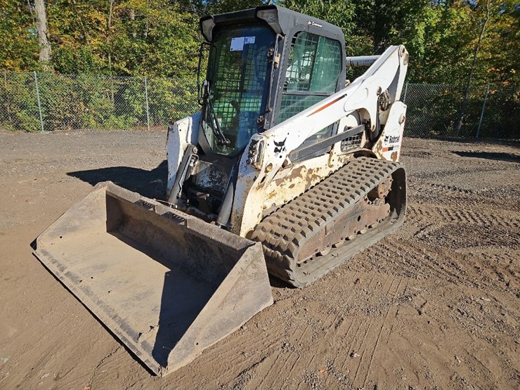 2011-bobcat-t770-image-1