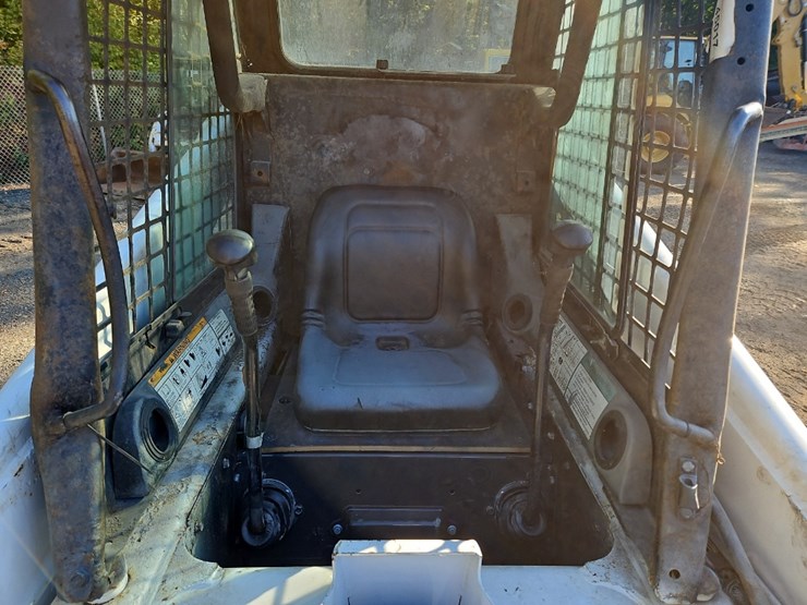 2000-bobcat-864-image-17