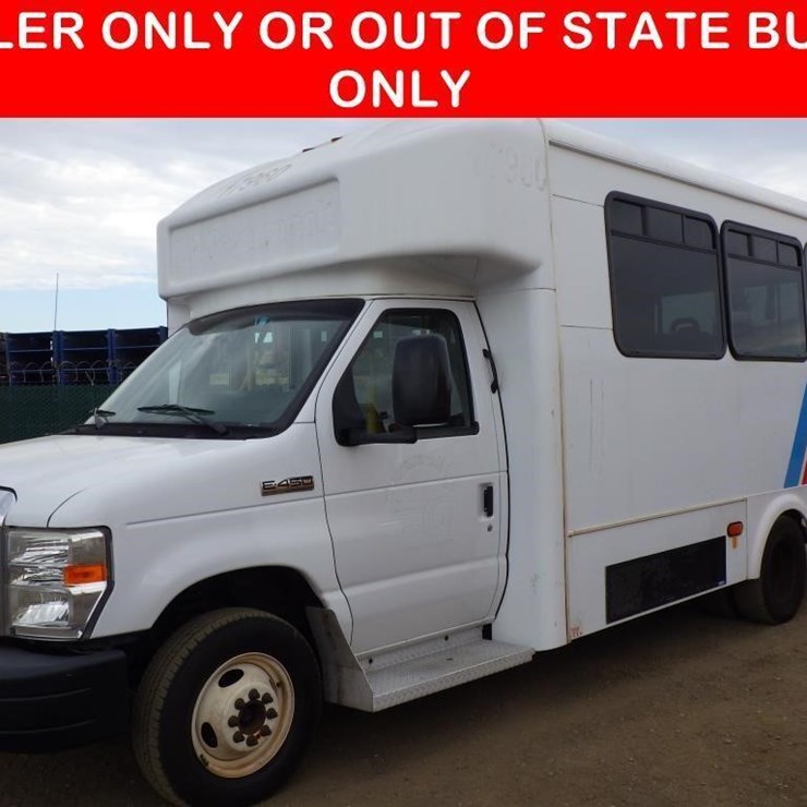 2017 FORD E450