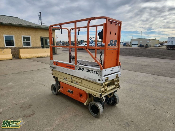 2005-jlg-1930es-image-2