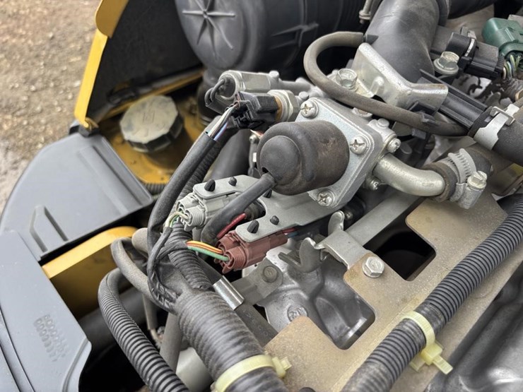 2016-caterpillar-2c6000-image-29