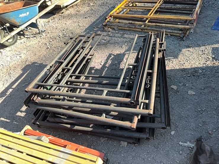 (10)-46in.h--x-44in.w-walk-through-scaffold-frames-support-equipment-image-1