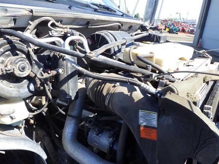 2001-ford-f650-image-10