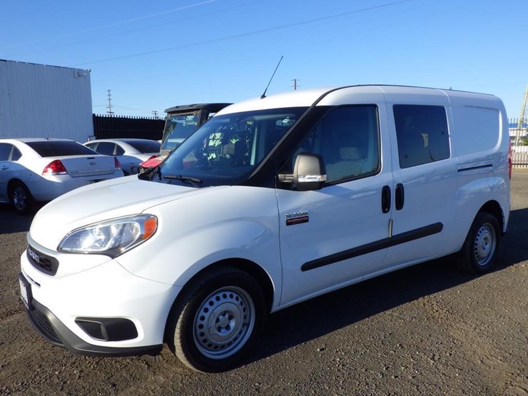 2022-ram-promaster-city-image-1