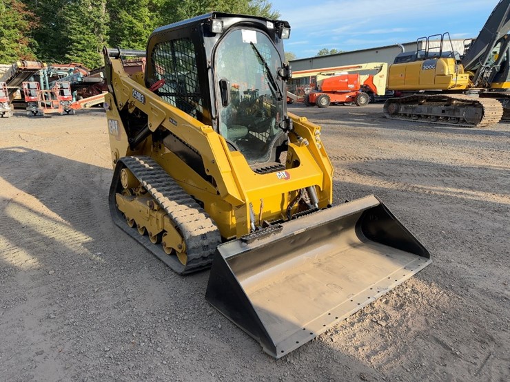 2021-caterpillar-259d3-image-7