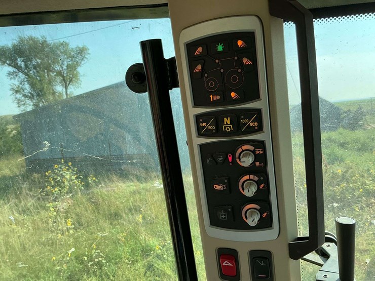 2014-massey-ferguson-7619-image-10