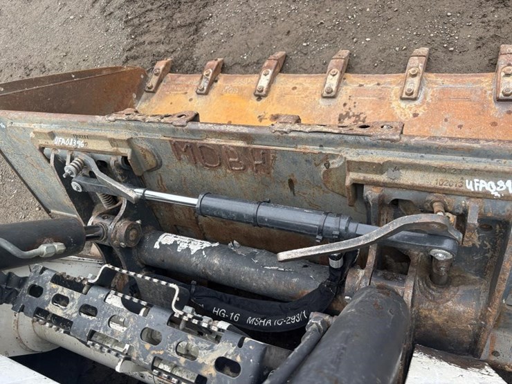 2021-bobcat-t770-image-11