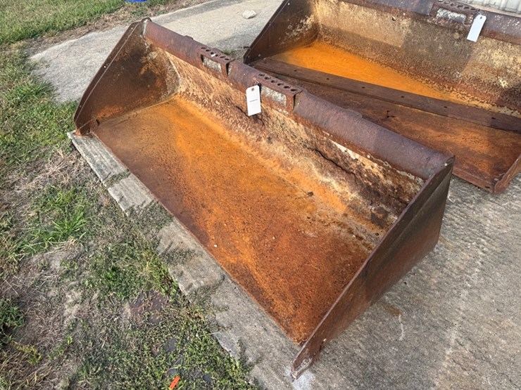 72-skid-steer-bucket"-image-1