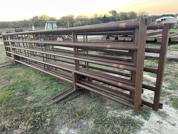 free-standing-panels-image-1
