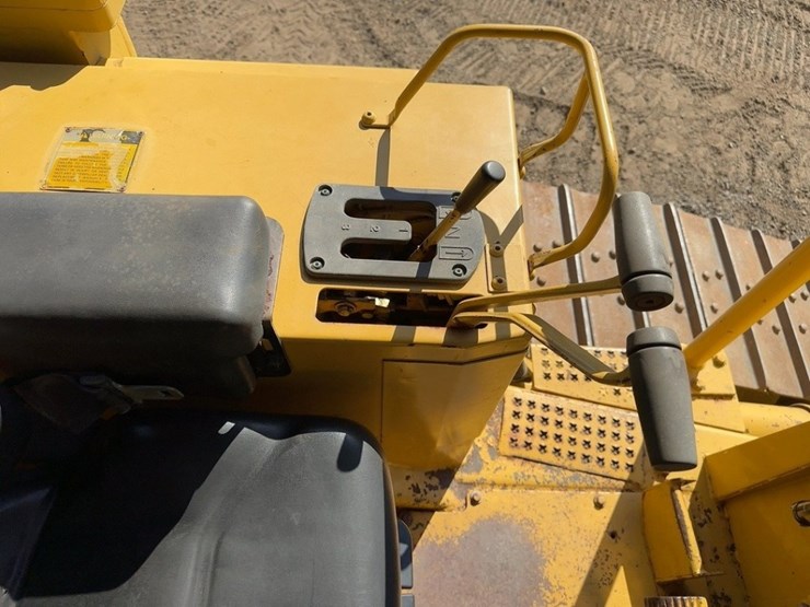 1993-caterpillar-d4h-xl-image-32