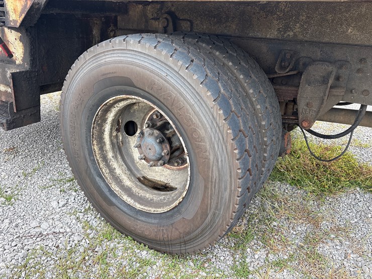 #29330-•-freightliner-single-axle-sanitation-truck-image-10