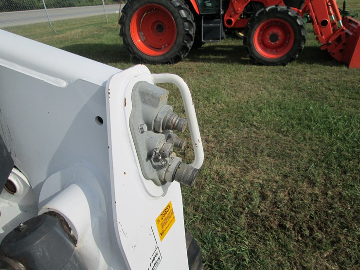 2019-bobcat-t870-image-16