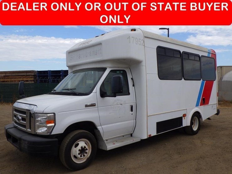 2017-ford-e450-image-1
