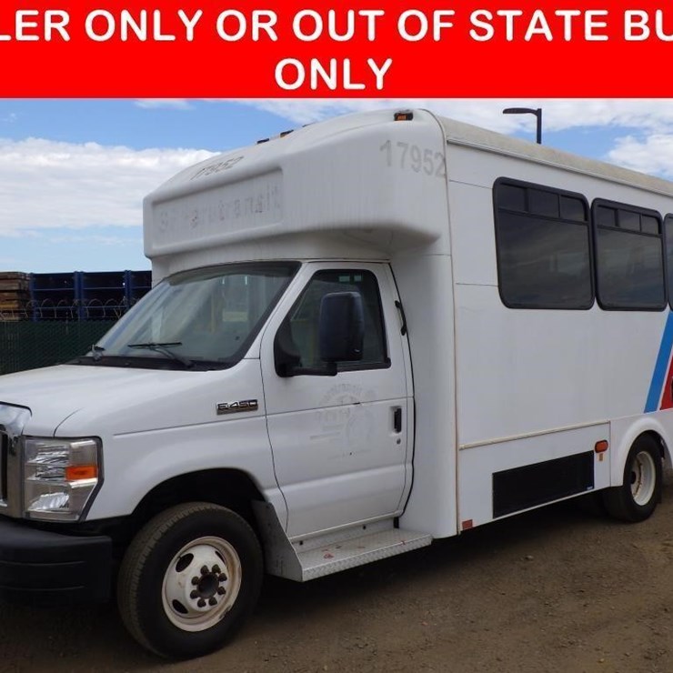 2017 FORD E450