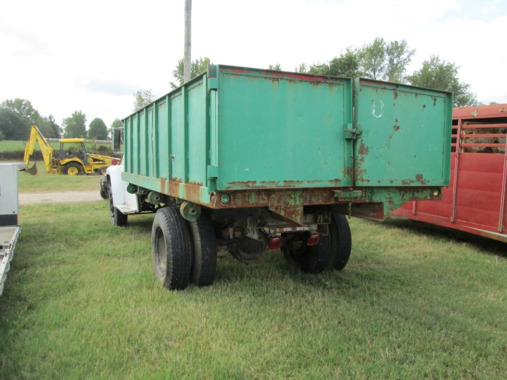 1989-ford-f700-image-4