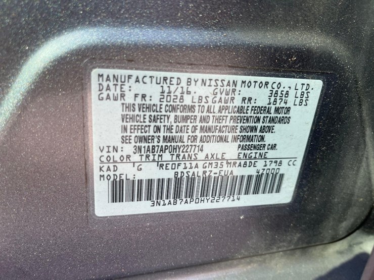 2017-nissan-sentra-sr-sedan-image-5
