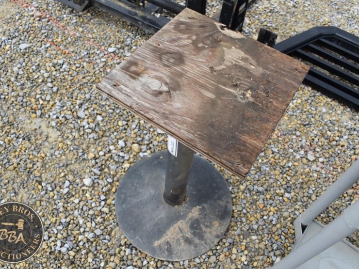 industrial-pedestal-base-stand-image-1