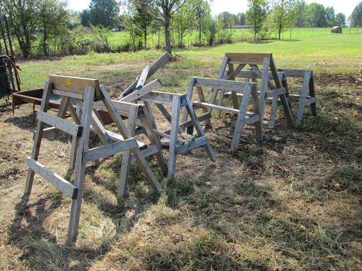#29228-•-lot-of-(8)-wooden-sawhorses-image-1