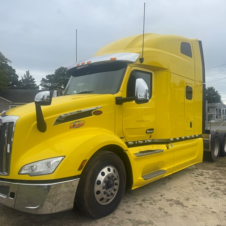 2023 PETERBILT 579
