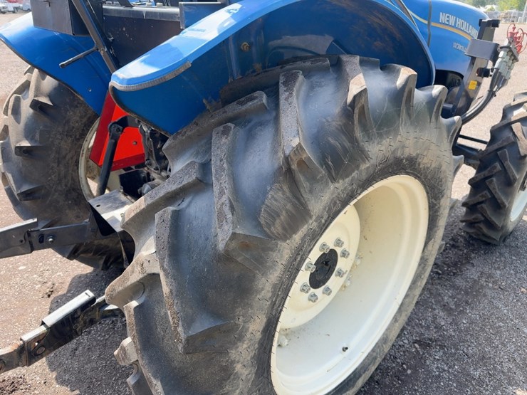 new-holland-workmaster-70-image-9