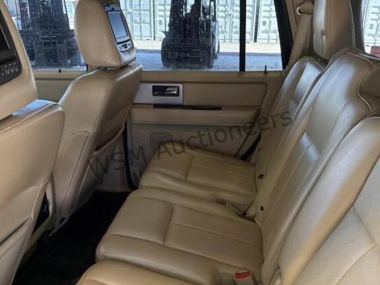 2016-ford-expedition-image-22