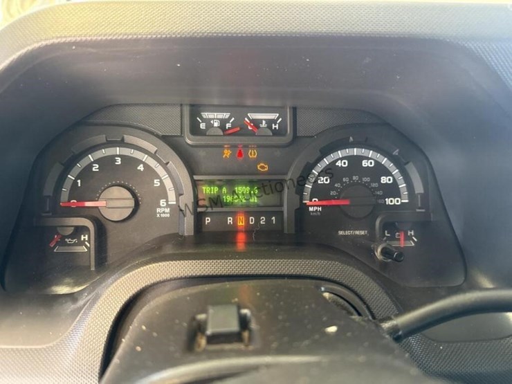2009-ford-e350-image-19