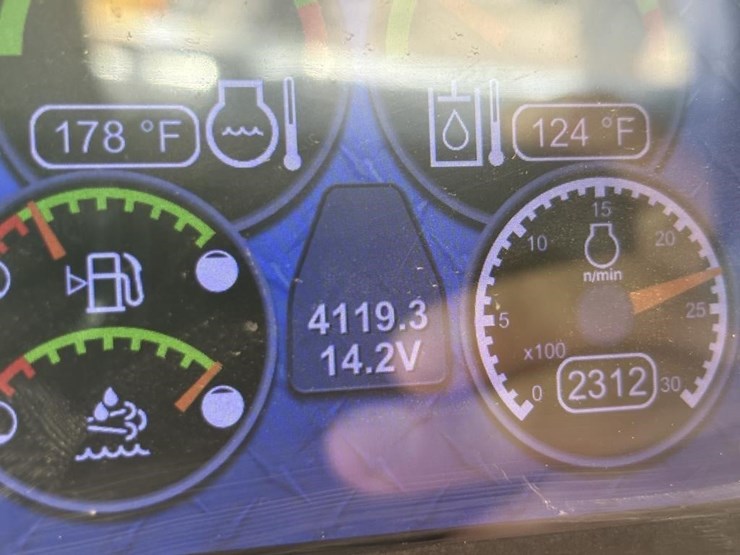 2016-caterpillar-299d2-xhp-image-42